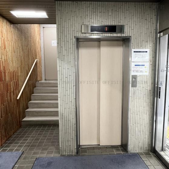 日土地横浜西口第一ビルのエレベーター