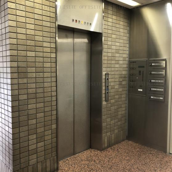 朝日生命柏ビルのエレベーター