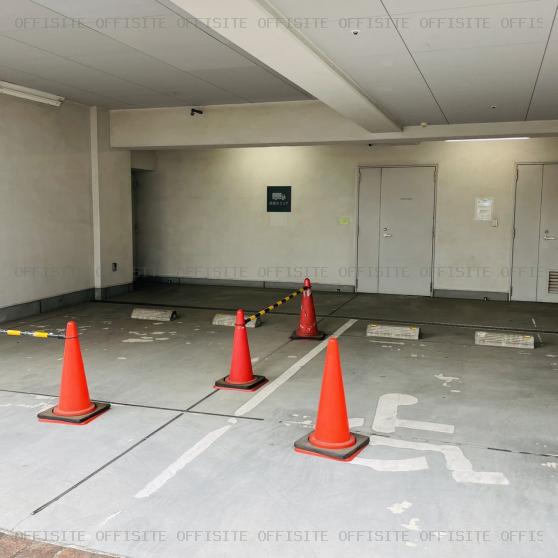グラディート汐留ビアンコの駐車場