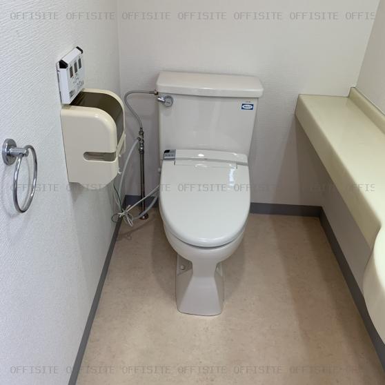 アーク笹塚ビルの7階 男性用トイレ