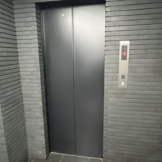 第１２シグマビルディングのエレベーター