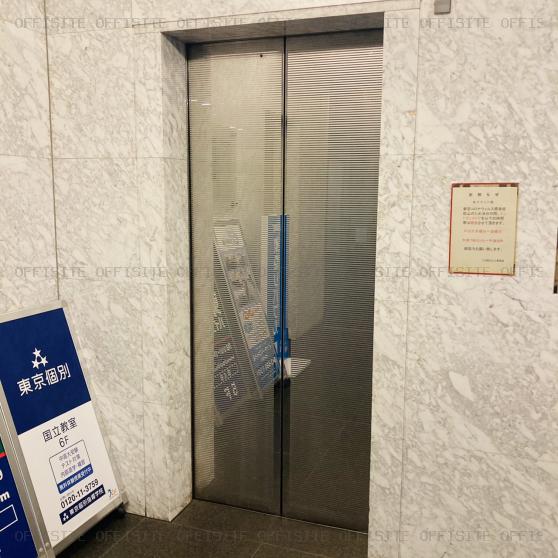 ＣＯＩ国立ビルのエレベーター