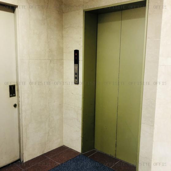 千代田ビルのエレベーター