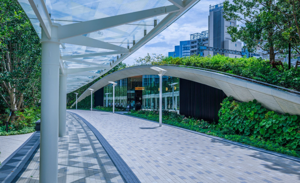 BLUE FRONT SHIBAURA　GREEN WALK