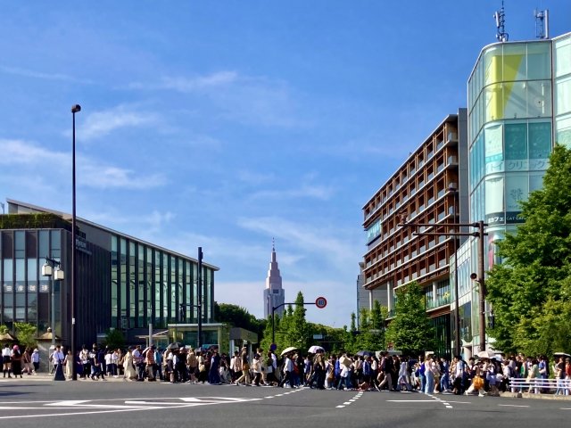 原宿駅前　交差点
