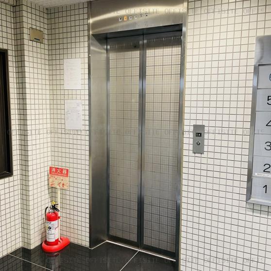 NOVEL WORK TSUKIJIのエレベーター