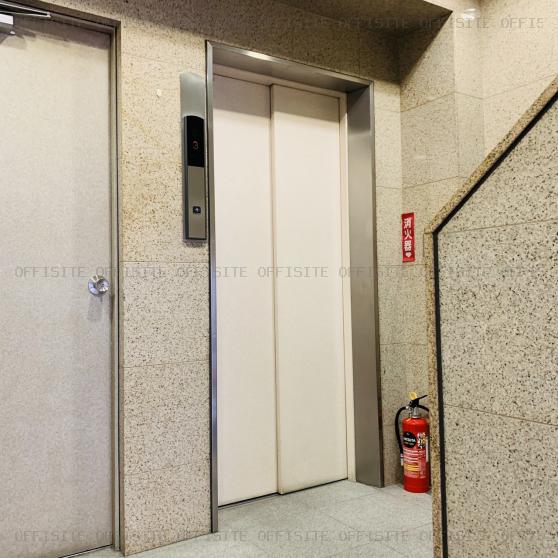 須田ビルのエレベーター