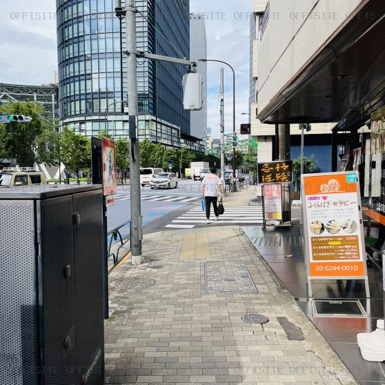 ユニオンビルの前面道路