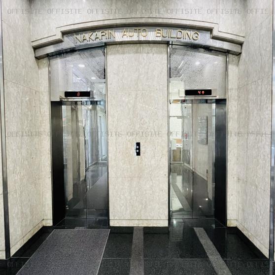 ナカリンオートビルのエレベーター