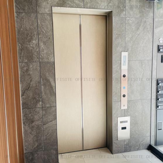 雷門長谷川ビルのエレベーター