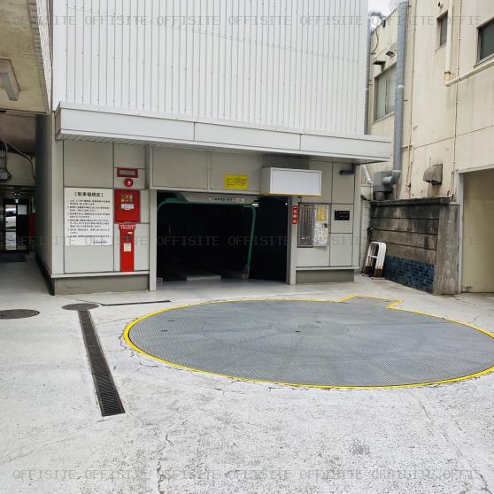 日本企業会館ビルの駐車場