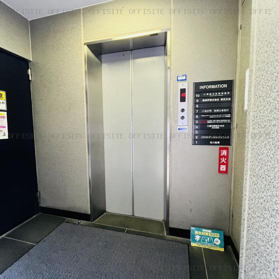 三徳日本橋ビルのエレベーター