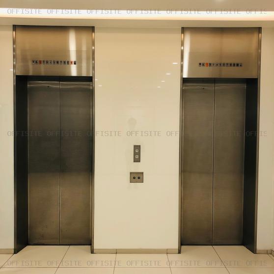 産報佐久間ビルのエレベーター