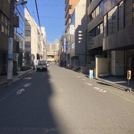 第三大倉ビルのビル前面道路