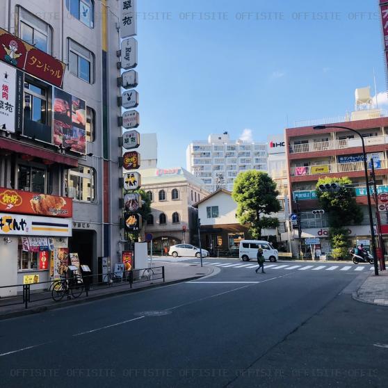 神谷ビルの前面道路