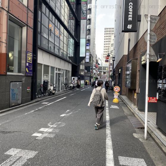 ＶＯＲＴ渋谷ｂｒｉｌｌｅｒのビル前面道路