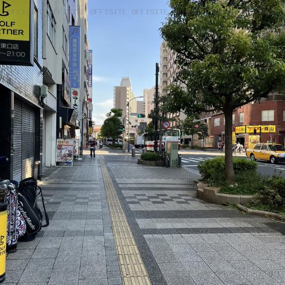 第二日比野ビルの前面道路