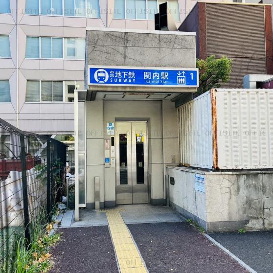 ＹＳビルの関内駅出入口