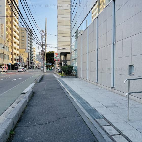 ＧＭ大宮ビルの前面歩道