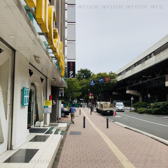 関内駅前第二ビルのビル前面道路