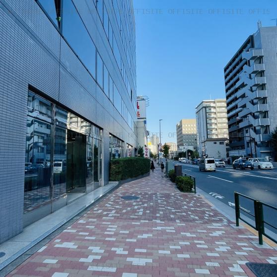 東陽町ＭＬプラザの前面歩道