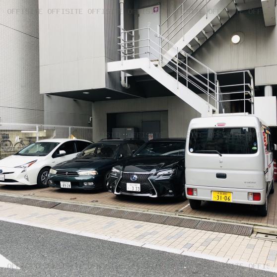 淡路町トーセイビルの駐車場