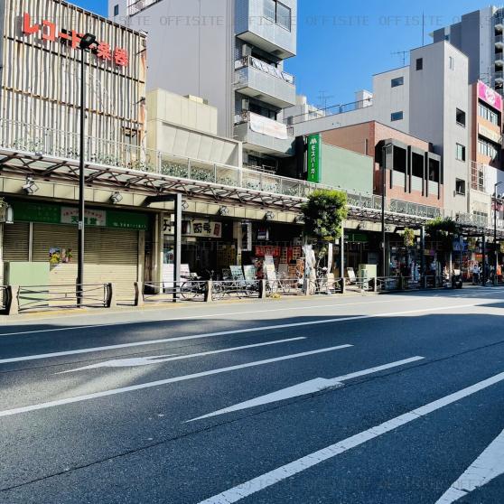 エスプリ亀戸のビル前面道路