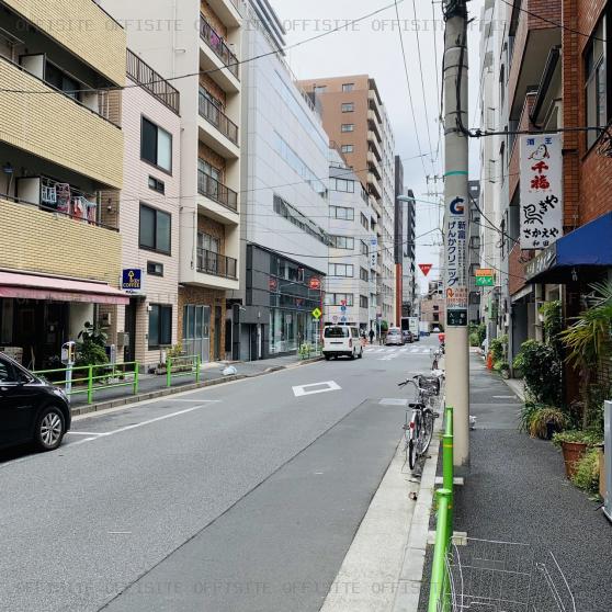 第2細矢ビルのビル前面道路