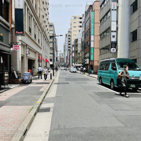 銀座山岸ビルのビル前面道路