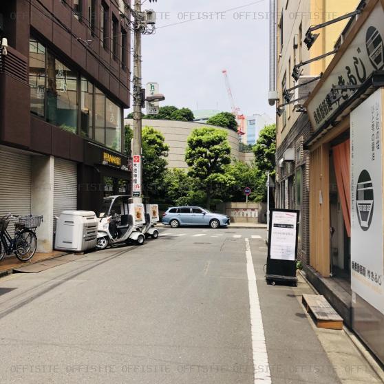 三島ビルのビル前面道路