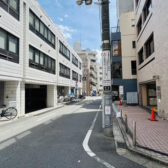 渋谷今井ビルの前面道路