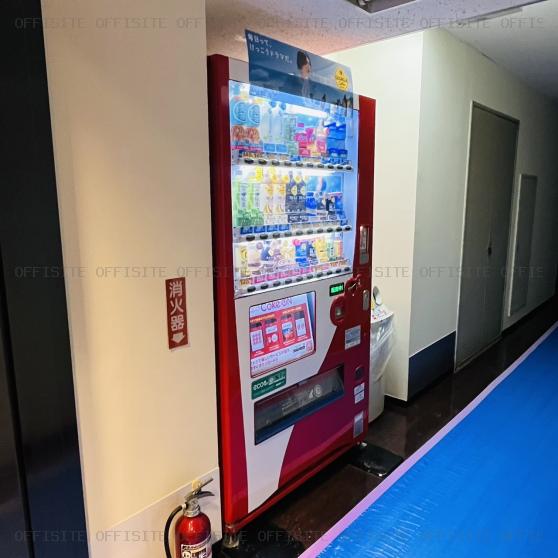 合人社横浜日本大通７ビルの自動販売機
