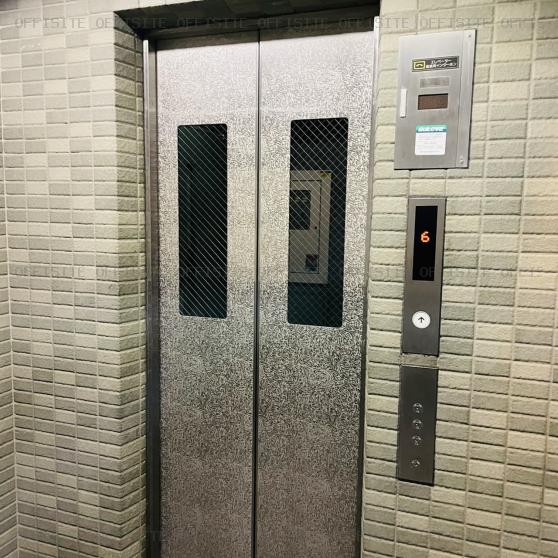 近藤ビルのエレベーター