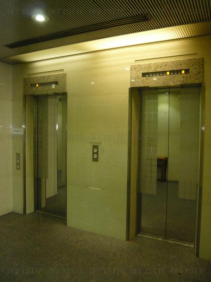 新乃木坂ビルのエレベーター