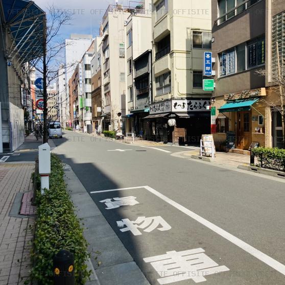 茅場町二丁目ビルの前面道路