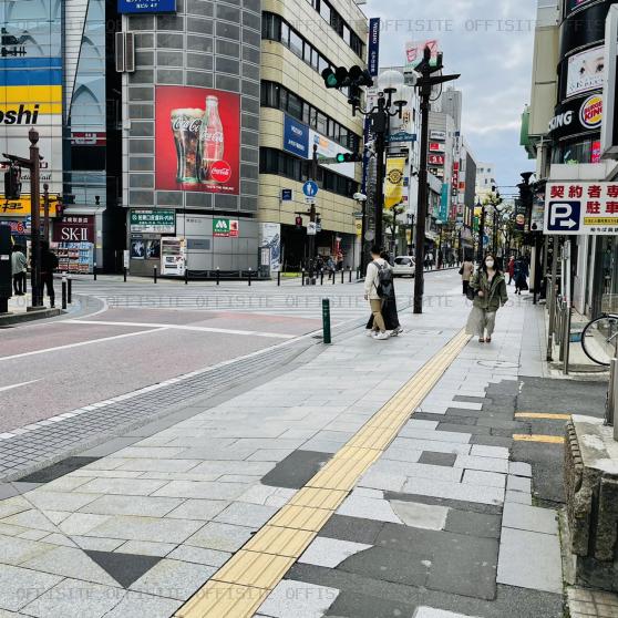 柏ちば興銀ビルのビル前面道路