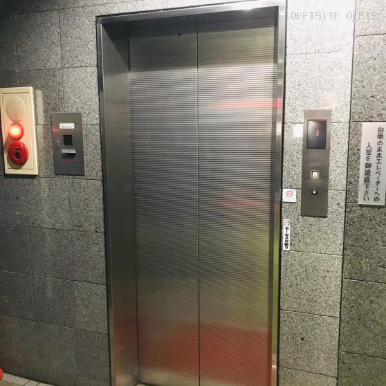 西池サンケイビルのエレベーター