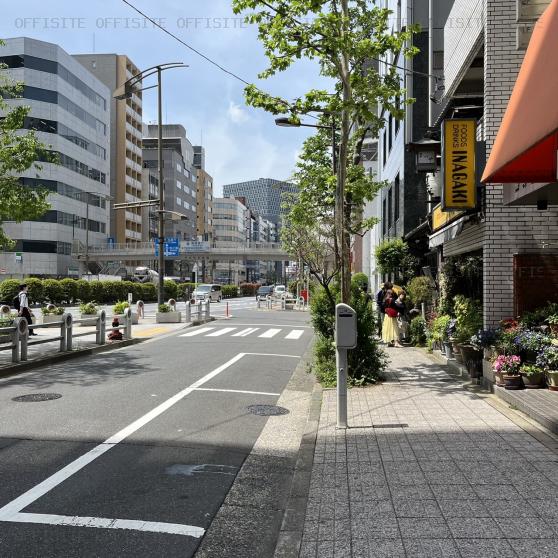 リアライズ神田ビルの前面道路