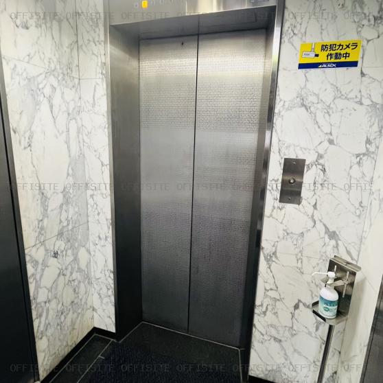 セントラル共立ビルのエレベーター