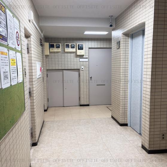 ラインコーポ箱崎のエレベーターホール