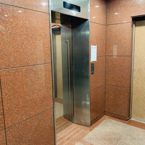 ＪＳ築地（日本綜合地所築地）ビルのエレベーター