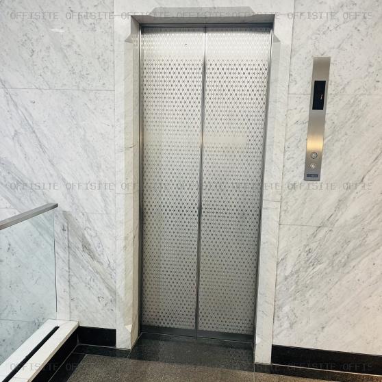 ロックフィールドビルのエレベーター