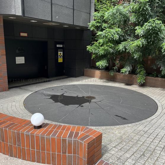 THE PORTAL 新宿御苑の駐車場