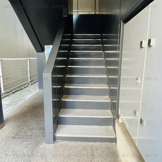 イーストサイドビルの室外階段