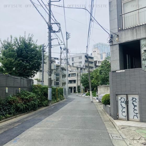 古川ビルのビル前面道路