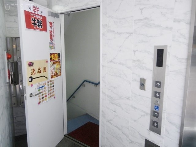 地研ブリューエンビル　エントランス