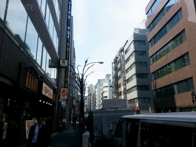 染谷ビル ビル前面道路