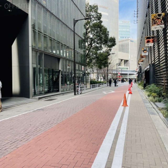 数寄屋橋ビル 前面道路