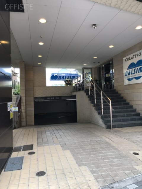 クローチェ神宮前ビル 駐車場