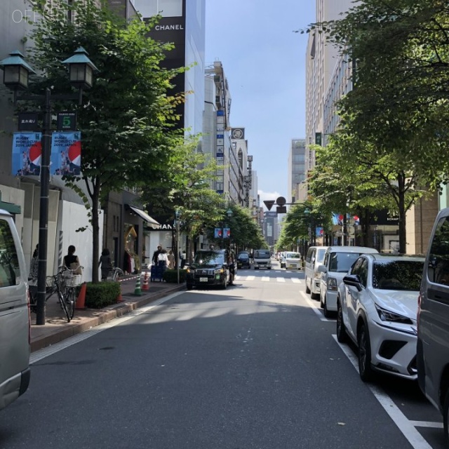 JPR銀座並木通りビル ビル前面道路